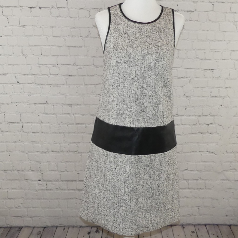 4.Collective Tweed Dress - Picture 3 of 10